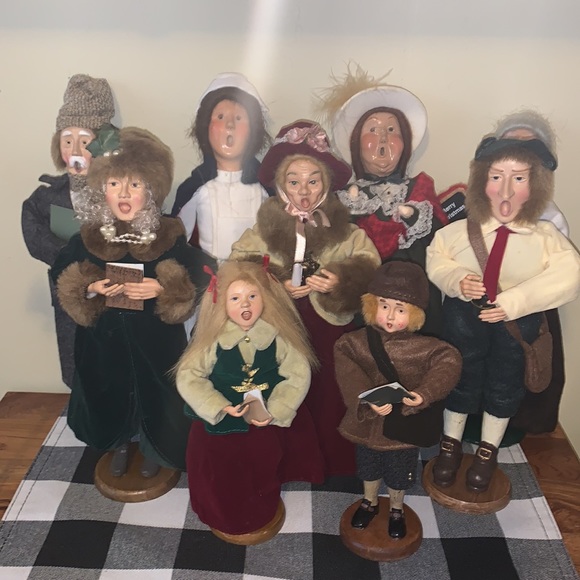 The Carolers - 9 Figures - Picture 2 of 9